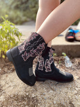 Short boots round head embroidered fashion boots - Serenity Spaces