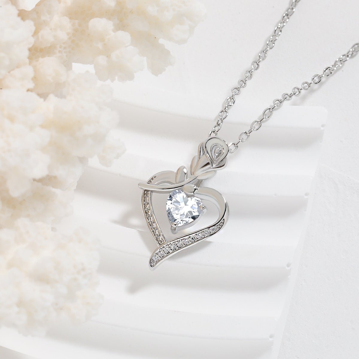 Rose Heart - shaped Necklace With Rhinestones Fashion Everlasting Flower Love Necklace For Women Valentine&