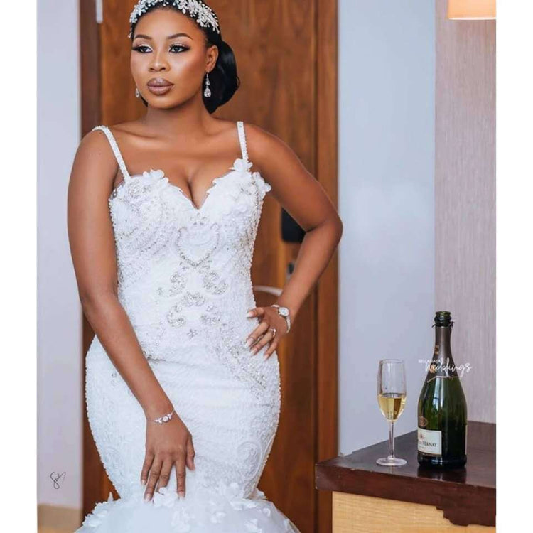 Lace sleeveless fish tail style African bridal wedding dress - Serenity Spaces