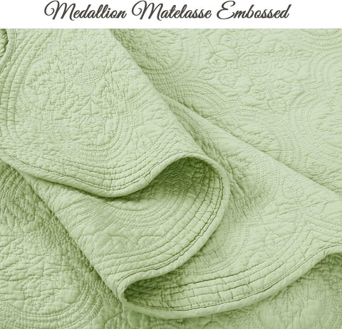 100% Cotton Medallion Matelasse Embossed Bedding Quilt Set, Reversible Lightweight Bedspread, Coverlet for All Season (Blantyre - Green, Twin - 2 Piece)