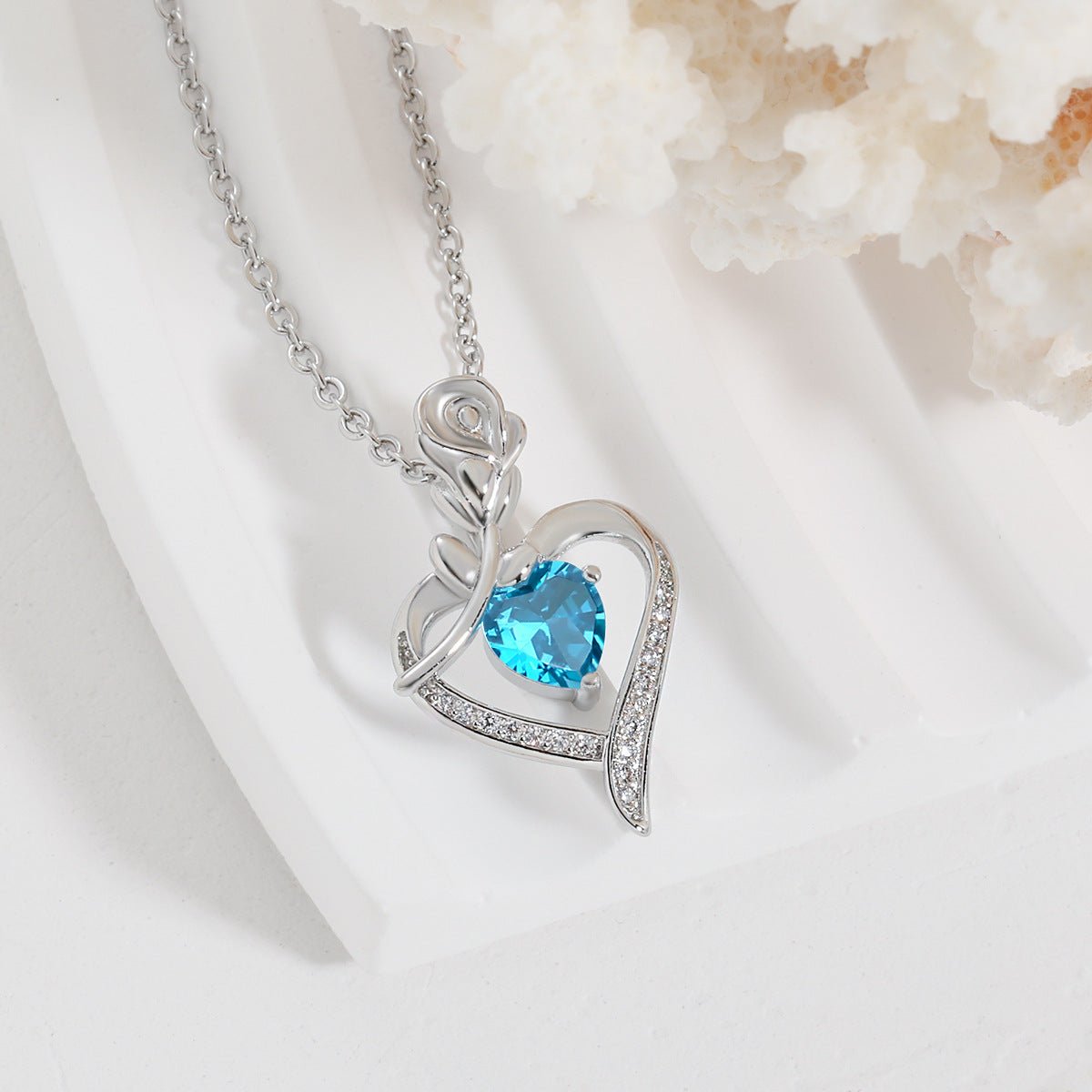 Rose Heart - shaped Necklace With Rhinestones Fashion Everlasting Flower Love Necklace For Women Valentine&
