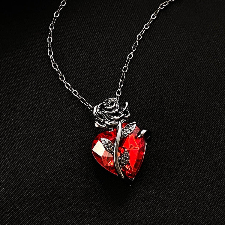 Punk Rose Love Necklace Fashion Personality Heart - shaped Clavicle Chain Pendant Necklace For Valentine&